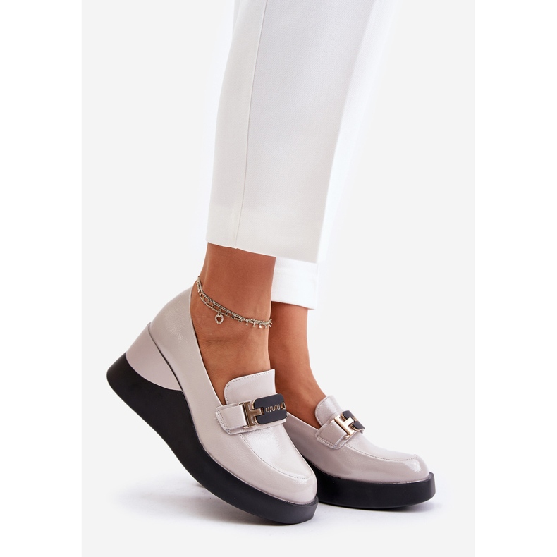 Lakierowane Mokasyny Na Koturnie Vinceza 58337 Szare 1