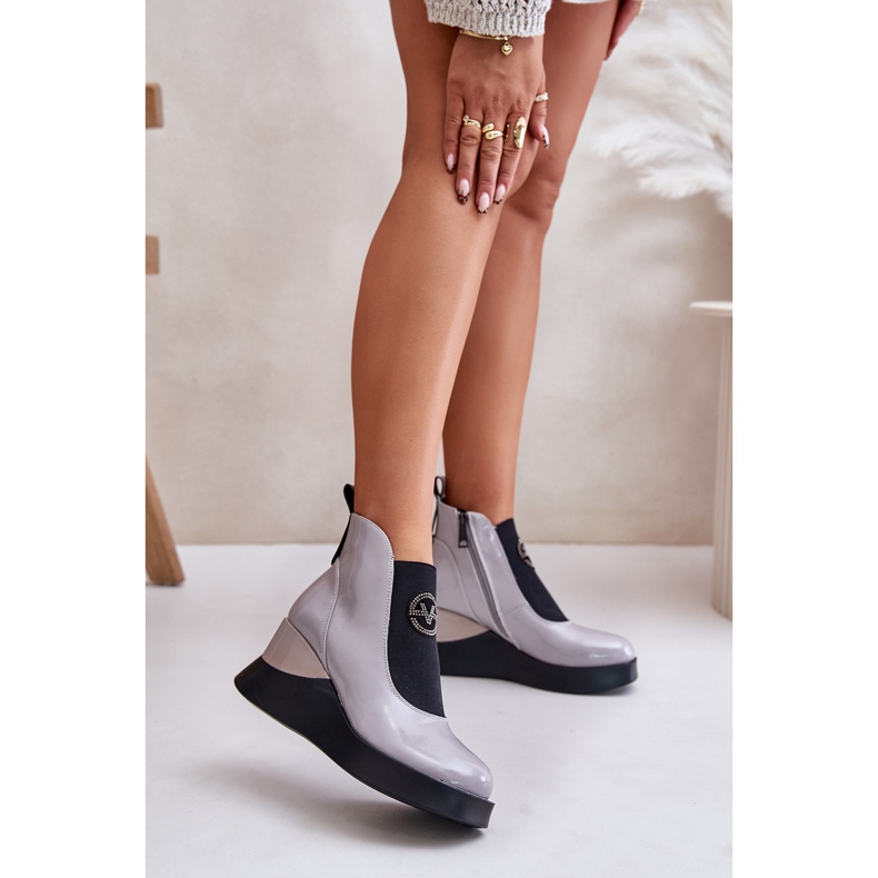 Lakierowane Botki Na Koturnie Ocieplane Vinceza 66703 Szare 2