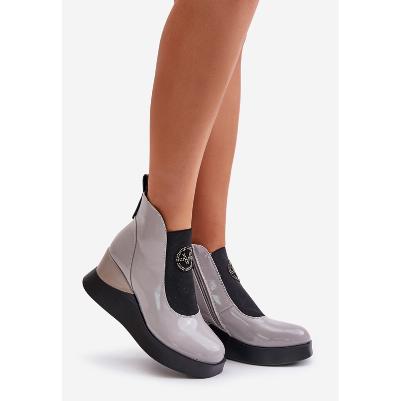 Lakierowane Botki Na Koturnie Ocieplane Vinceza 66703 Szare 1