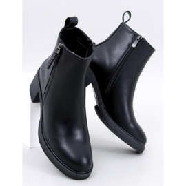 Botki licowe na obcasie Guire Black czarne 1