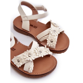 Sandałki Dziewczęce zapinane na rzep z kwiatkami białe 1