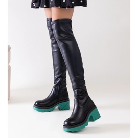 Czarne ocieplane kozaki na masywnym klocku Meragomi 1