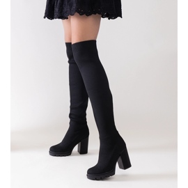 Wsuwane długie czarne kozaki na słupku Lija 1