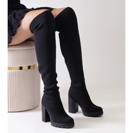 Wsuwane długie czarne kozaki na słupku Lija 2