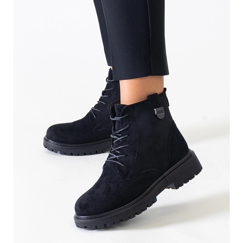 Czarne botki eko-zamszowe workery na platformie Leonora 1