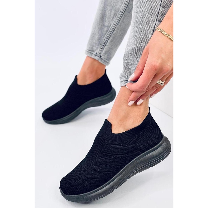 Buty skarpetkowe wsuwane Groppi Allblack - Inello czarne 1