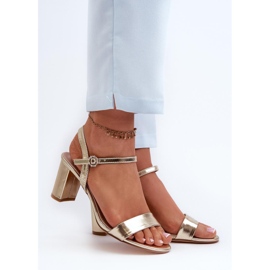 Sandały Model Glindra 24SD98-6986 Gold - Step in style żółte 1