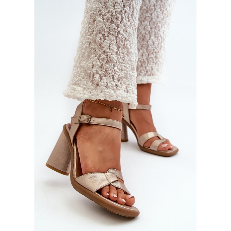 Sandały Model Maciejka 06029-25 Gold - Step in style żółte 1