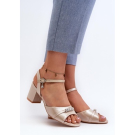 Sandały Model Narhi 20241 Gold - Step in style żółte 1