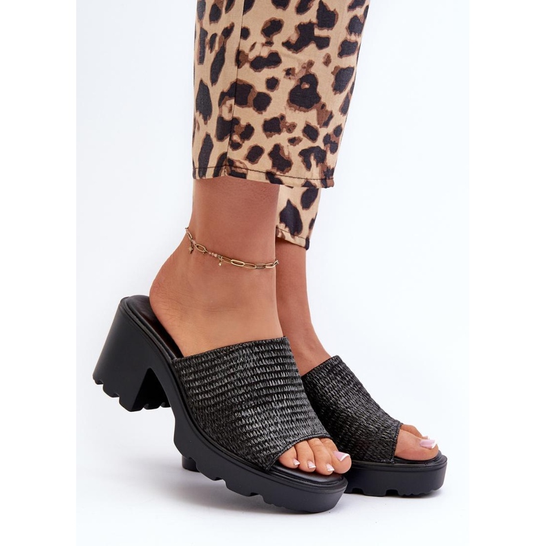 Sandał Klapki Model Titantha 24SD98-6989 Black - Step in style czarne 1