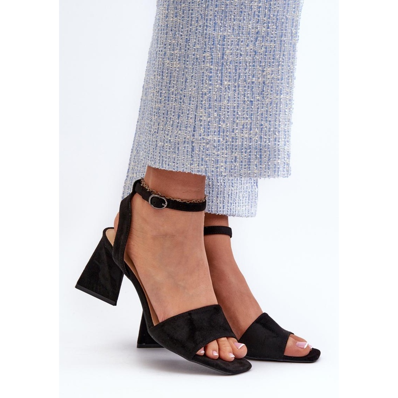 Sandały Model Upttima 17328 Black - Step in style czarne 1