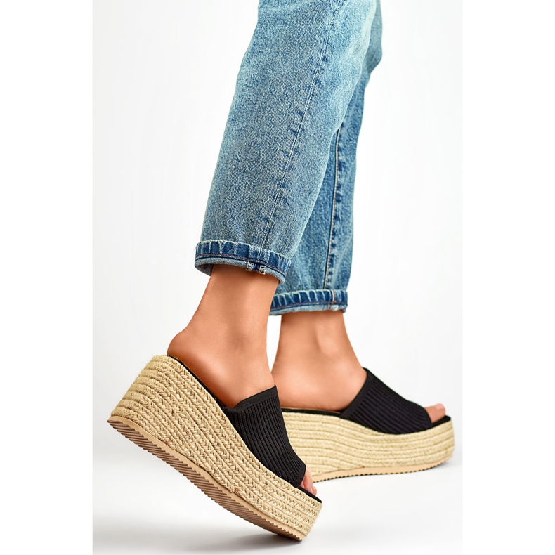 Klapki na wysokim Koturnie 7237B czarne 1