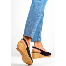 Sandały damskie na Koturnie GD-FL653B czarne 1