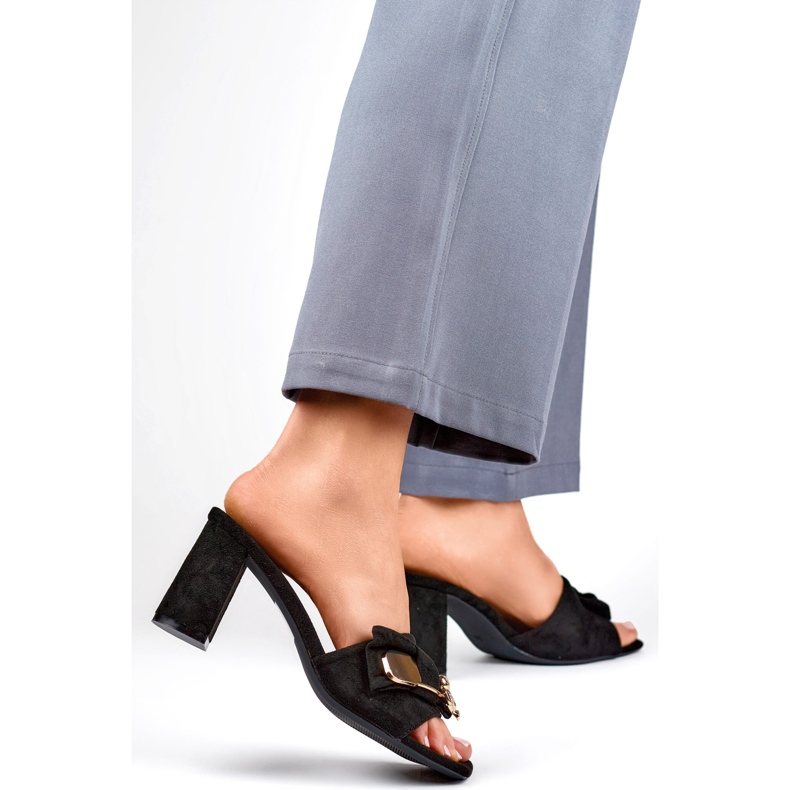 Sandał Klapki Model 8734B Black czarne 1