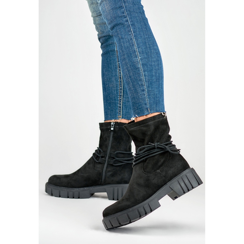 Botki Model DE1127S-B Black Zamsz czarne 2