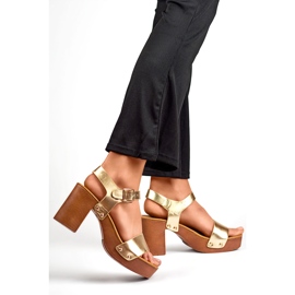 Sandały Model 3993GO Gold złoty 1
