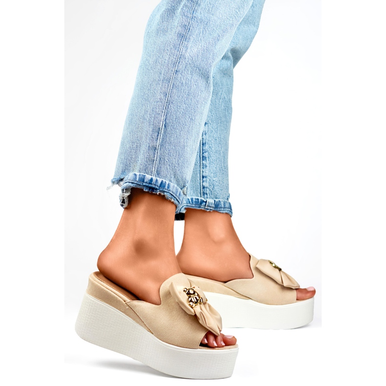 Sandał Klapki Model 8082BE Beige beżowy 1