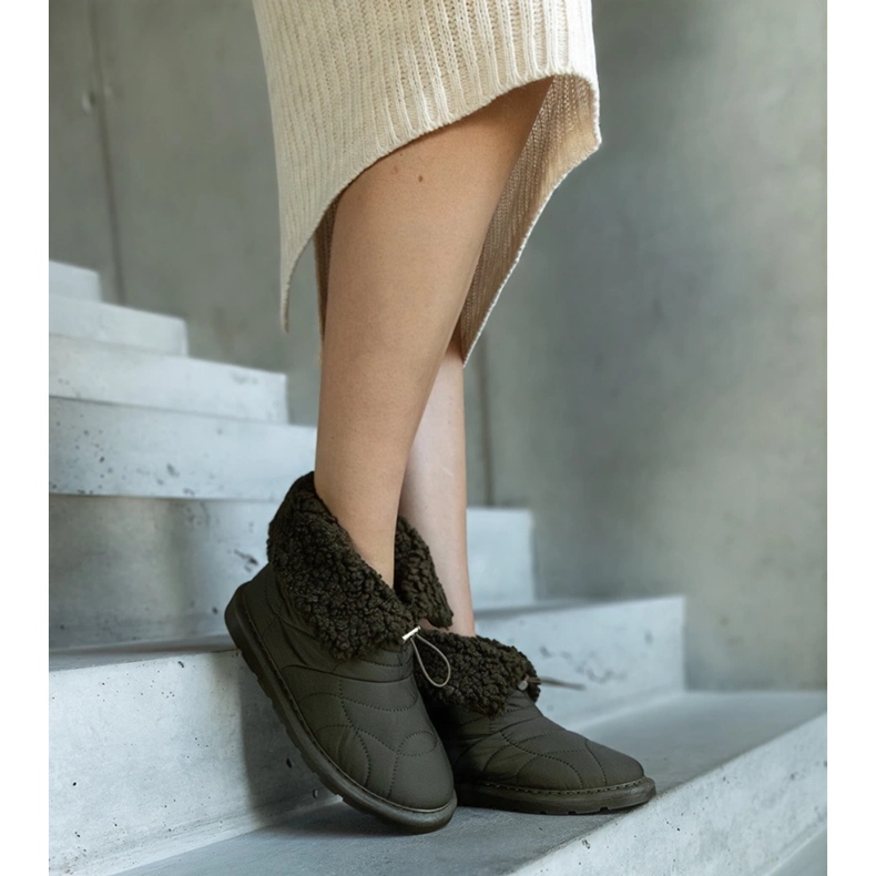 Zielone ocieplane śniegowce ze ściągaczem Caellita czarne 2