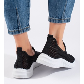Ażurowe wsuwane czarne buty sportowe 4