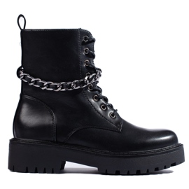 Czarne workery damskie z łańcuszkiem  ze skóry ekologicznej 1