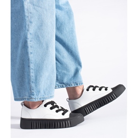 Biało-czarne niskie trampki ze skóry naturalnej białe 1