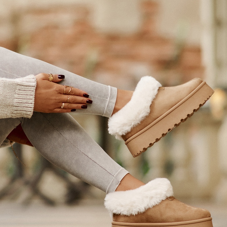 Śniegowce Z Niską Cholewką Z Futerkiem Na Platformie Eko Zamszowe Camel Neathoria brązowe 2