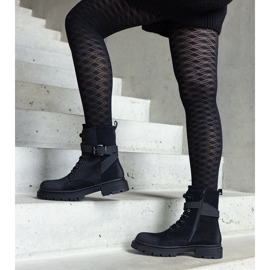 Czarne ocieplane traperki z przetarciami i paskiem Kneesa 1