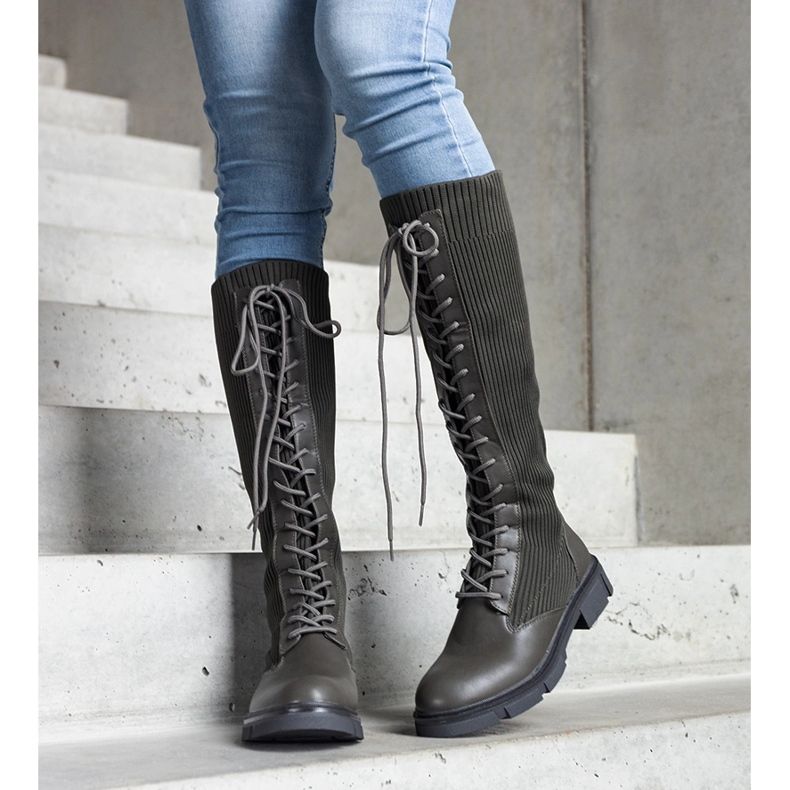 Zielone wsuwane kozaki z elastyczną cholewką Veradi 1