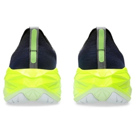 Buty Asics Novablast 4 1011B693-003 czarne 2