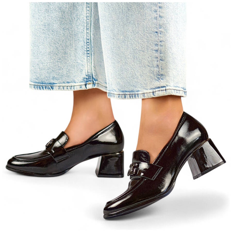 Półbuty damskie na niskim słupku lakierowane czarne GD-FL475B 1