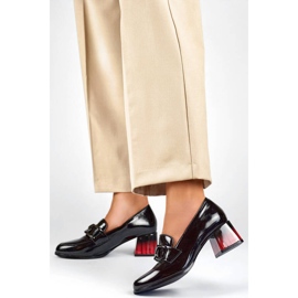 Półbuty damskie lakierowane eleganckie na obcasie czarne GD-FL477-B 2