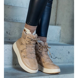 Beżowe botki na grubszej podeszwie Rosemarie beżowy 2