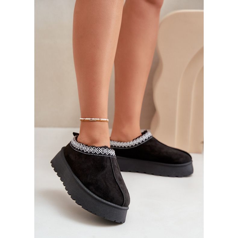 Kapcie Śniegowce Na Platformie Z Haftem Czarne Tamilda 2