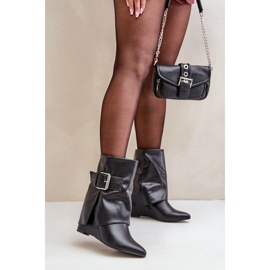 Botki Na Koturnie Z Wywiniętą Cholewką I Klamrą Czarne Vortinia 2