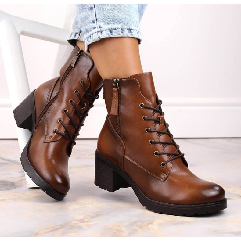 Botki na słupku i platformie Potocki W WOL177B camel brązowe 2