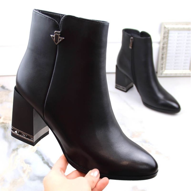 Filippo Botki na słupku z cyrkoniami ocieplane Fillippo W PAW491 czarne 2