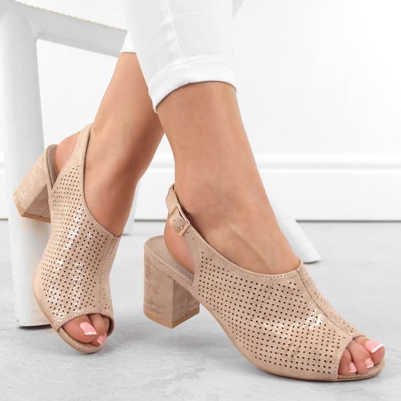 Sandały zamszowe na słupku Potocki W WOL156C beżowe 2