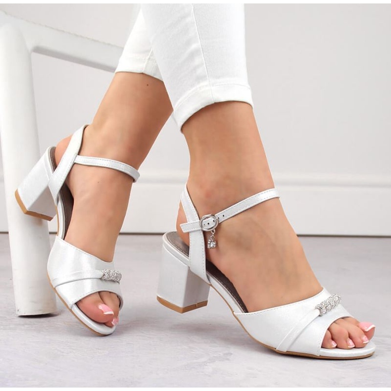 Sandały na słupku Vinceza W JAN305 srebrne 1