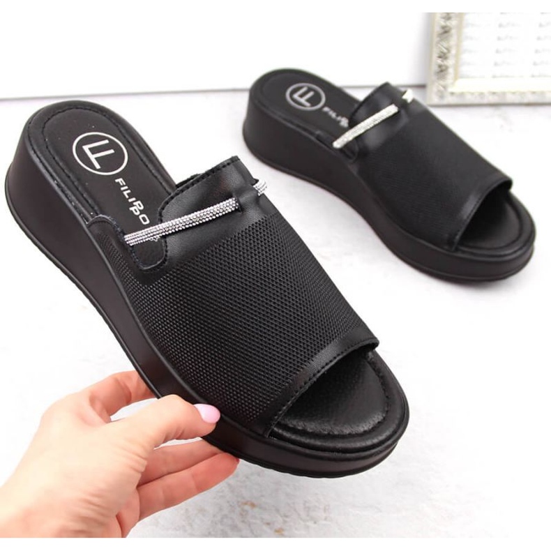 Skórzane klapki na koturnie Filippo W PAW538A czarne 1