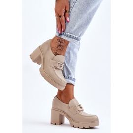 Półbuty Model 20097 Beige Lakier beżowy 1