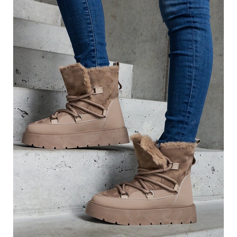 Ciemnobeżowe śniegowce damskie na platformie ocieplane futerkiem beżowy 1