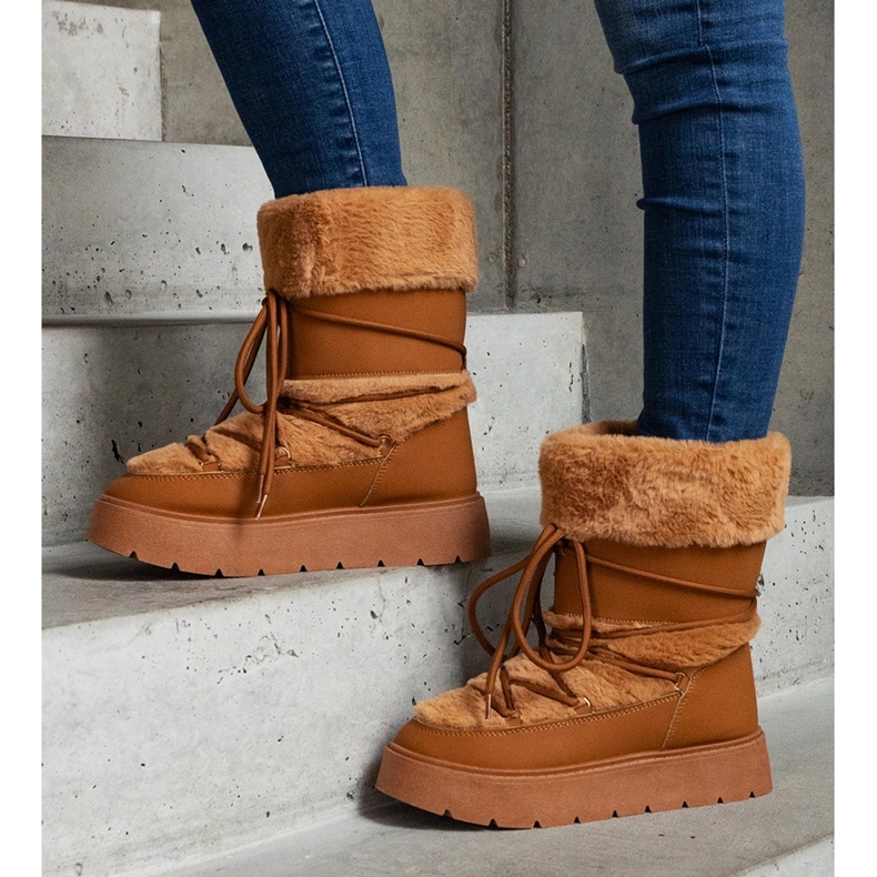 Brązowe ocieplane śniegowce damskie wsuwane zdobione futerkiem 1