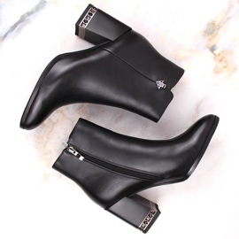 Botki damskie ocieplane czarne z ozdobą na obcasie Filippo DBT4842/23 BK 2