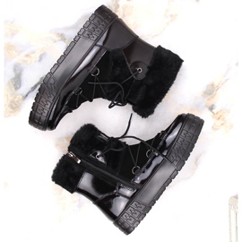 Damskie śniegowce Filippo z futerkiem lakierowane czarne 2