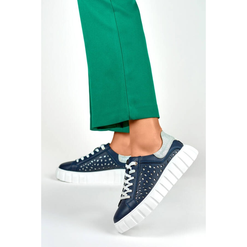 Skórzane półbuty perforowane na platformie granatowe GD-XF72N niebieskie 2