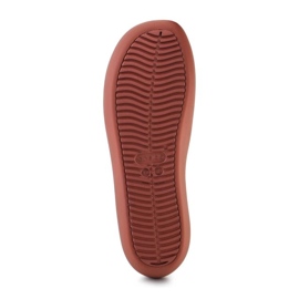 Buty Crocs Brooklyn Flat 209384-2DT czerwone 9
