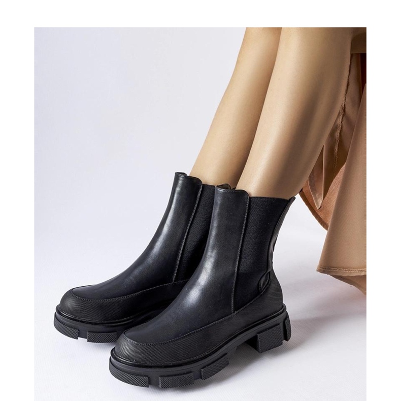 Czarne botki z elastyczną cholewką Faisal - Solea 1