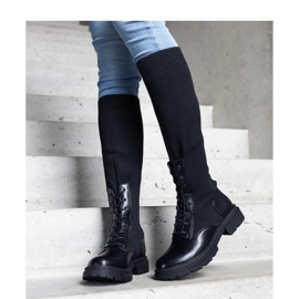 Czarne wsuwane kozaki z materiałową elastyczną cholewką Luana - Solea 1