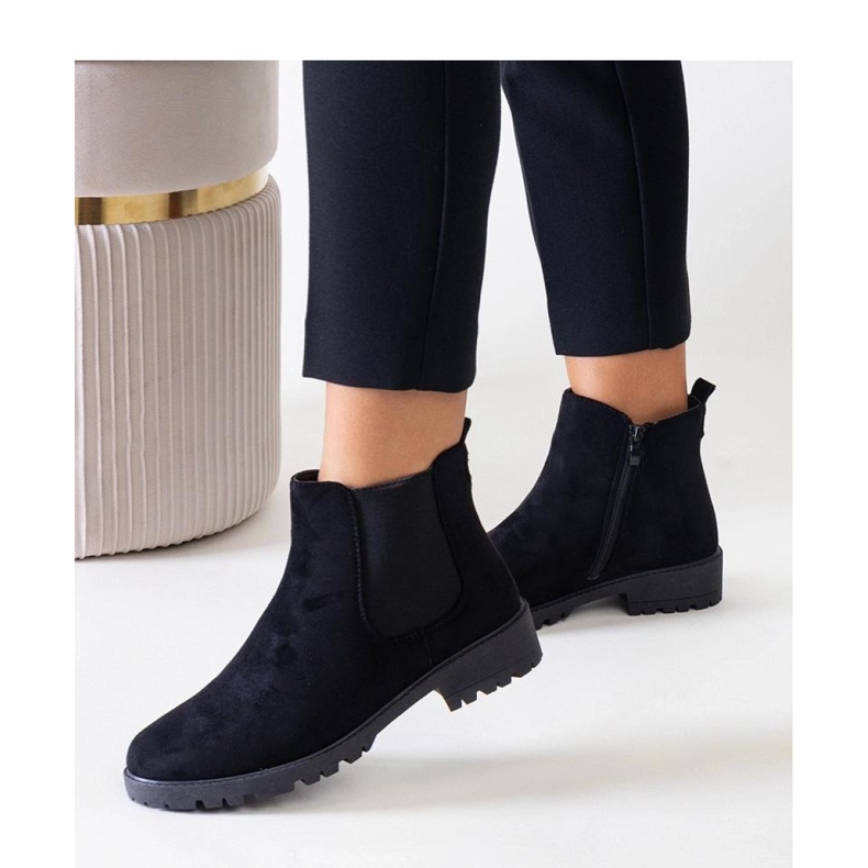 Czarne klasyczne casualowe botki z eko-zamsz Saber - Solea 1