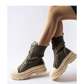 Ciemnozielone botki jasna gruba podeszwa Vitto - Solea 1